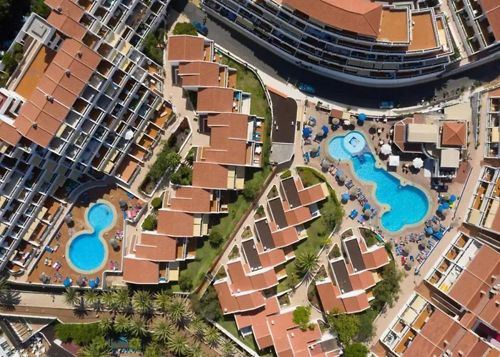 Aparthotel De 2 Con Piscina En