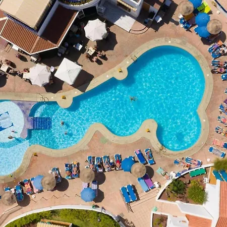 De 2 Con Piscina En 3*