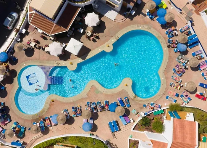 De 2 Con Piscina En 3*